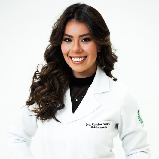Dra. Caroline Demario Alves de Oliveira