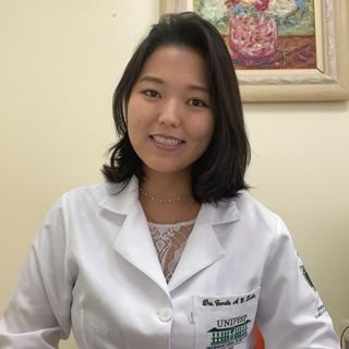 Dra. Camila Koike