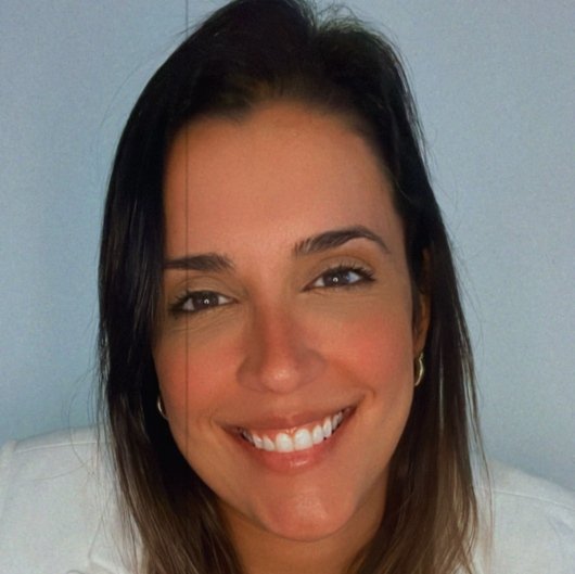 Dra. Julia Faria