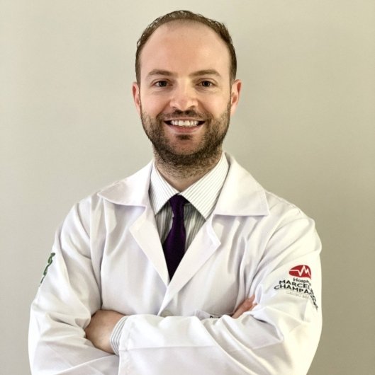 Dr. Leonardo Mugnol