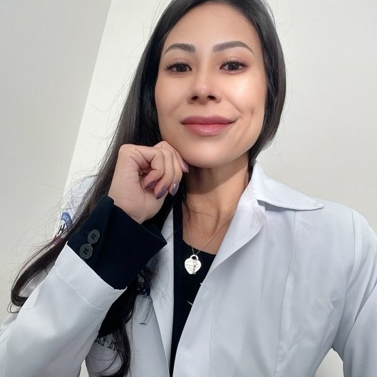 Dra. Kathiucia Danielle Yamashita
