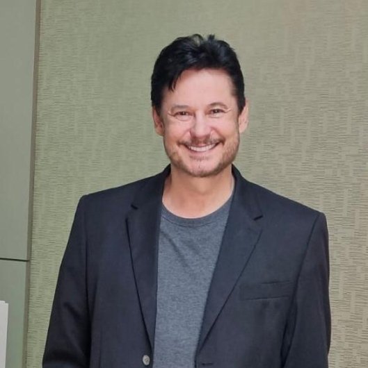 Dr. Orlando Colhado