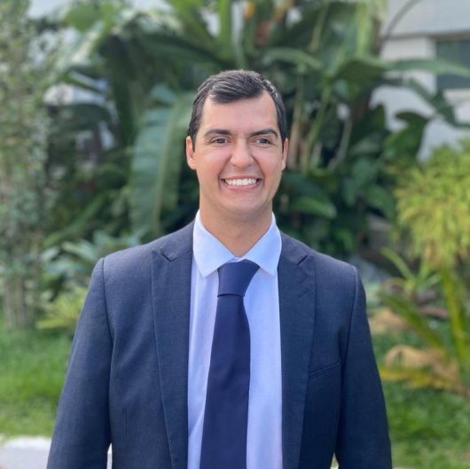 Dr. Robson Luís Ferreira De Melo Júnior