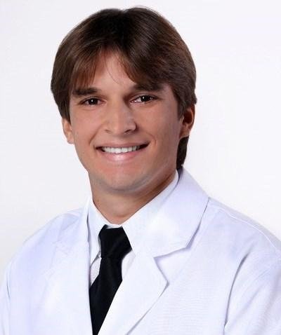 Dr. Leonardo Medeiros