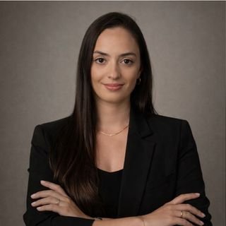 Dra. Fabiola Da Silva Prates