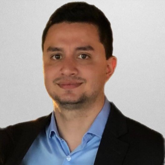 Dr. Gustavo Marques Mesquita