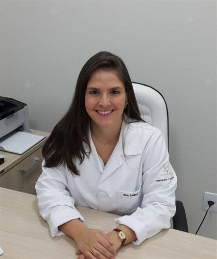 Dra. Isabela Monteiro de Barros Siqueira