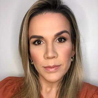 Dra. Rubia Mundim Rego de Azevedo