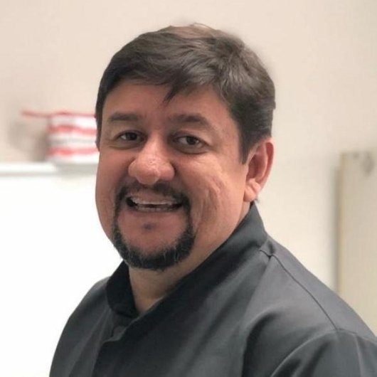 Dr. MARCIO PASSOS