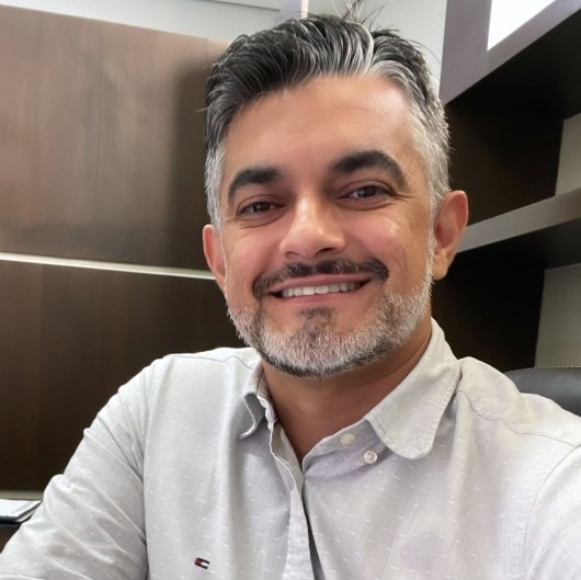 Dr. Leonardo Faria