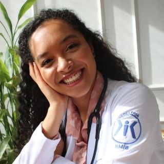 Dra. Beatriz de Araújo Nunes Gomes