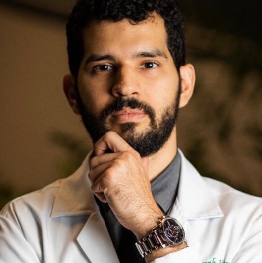 Dr. Frank Venâncio