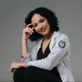 Dra. Rayla Leandra Oliveira dos Santos