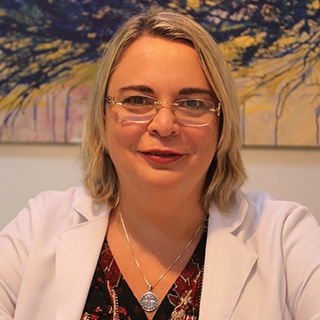 Dra. Renata Bazan Furini