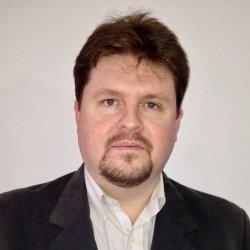 Dr. Ivan Linjardi