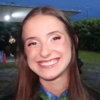 Dra. Gabriela Caruso de Oliveira