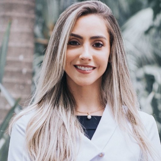 Dra. Stéphanie Baz Cougo Leal