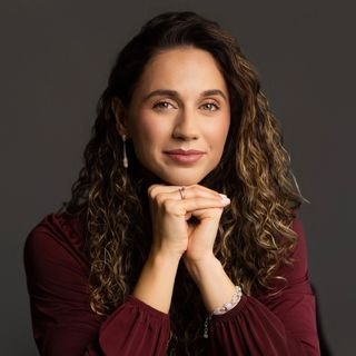 Dra. Camila Frasson Dal Forno
