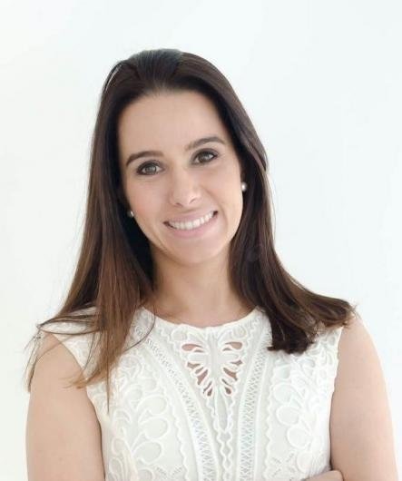 Dra. Renata Carvalho Cid de Araujo