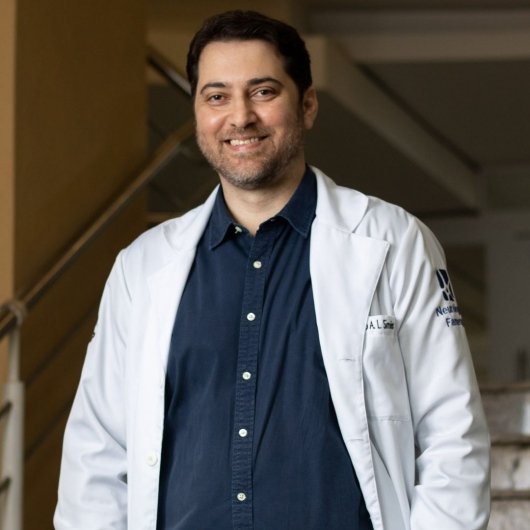 Dr. Renato Arantes Lima Simões