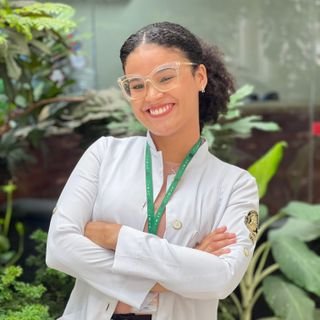 Prof. Miriã de Almeida Vieira