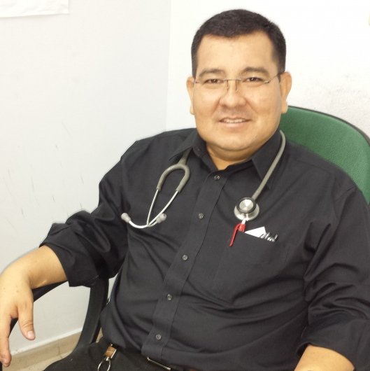 Dr. Marcos Valdivia