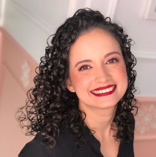 Dra. Vivian Martins Leite