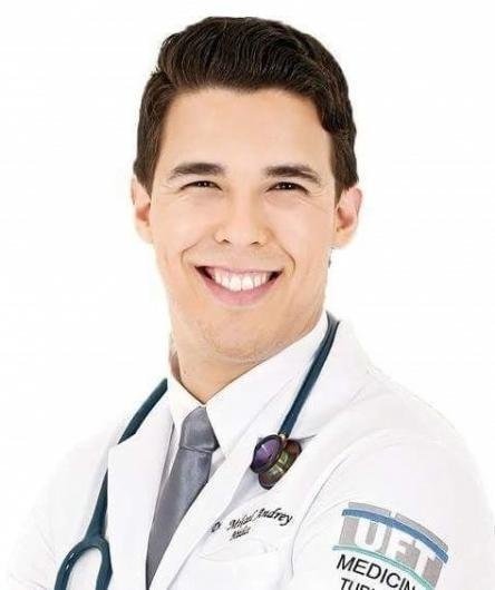 Dr. Mikael Andrey Santana