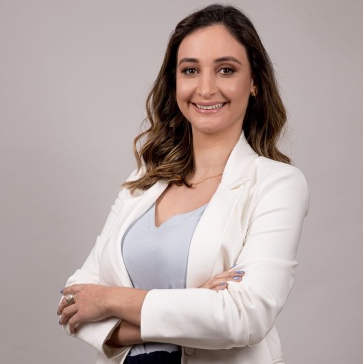 Dra. Ana Cláudia Marchi Barros