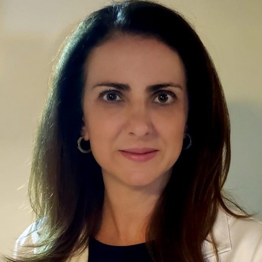 Dra. Ana Paula Serra