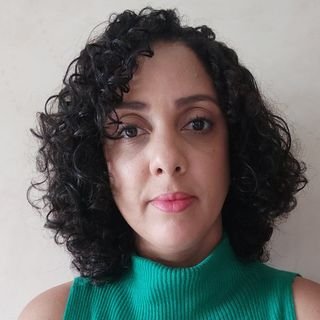 Dra. Suelane Batista de Barros