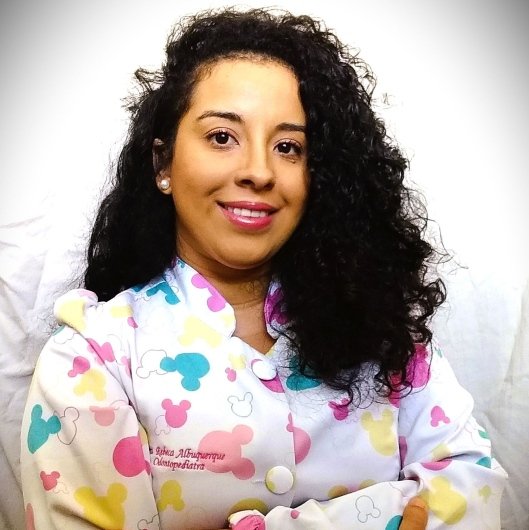 Dra. Rebeca Alves Lins de Albuquerque