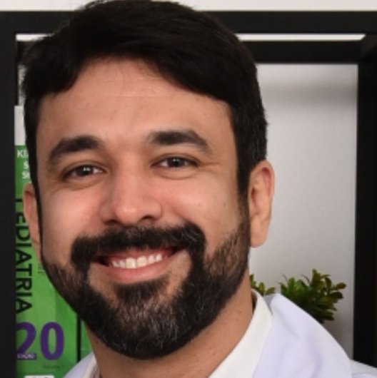 Dr. Davi Fonteles