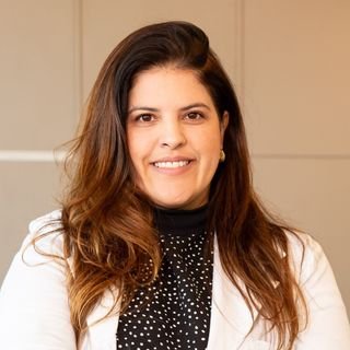 Dra. Mariana Seabra Leite Praca