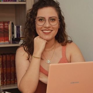 Dra. Mariane Massaferro Higino