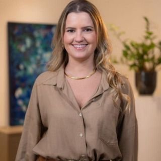 Dra. Gabriela Azeredo Laurini