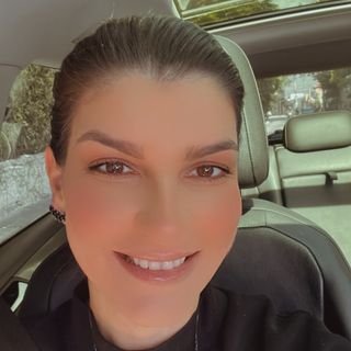 Dra. Andreia Vieira Mingatos Lugato