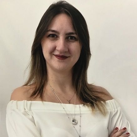 Dra. Cintia Dumont