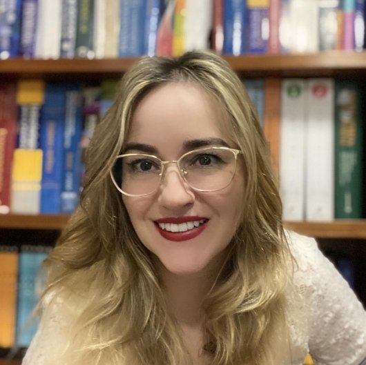 Prof. Renata Machado Pinto