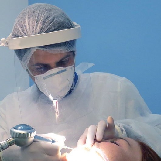 Dr. Lucas Jean Carvalho
