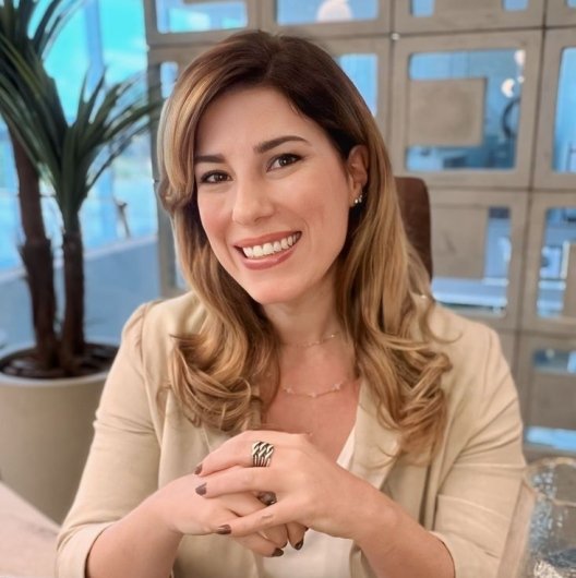 Alessandra Neiva de Melo Henriques
