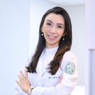 Dra. Marcia Lôbo