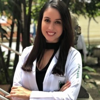 Dra. Manuella Stravini De Oliveira