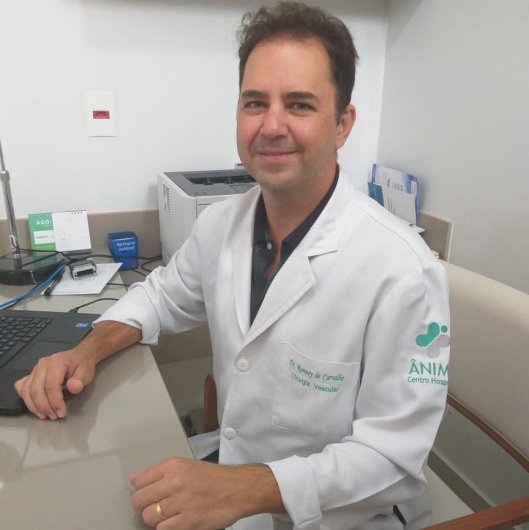 Dr. Ronney de Carvalho