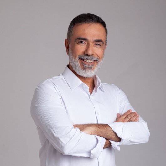 Dr. Carlos Antonakopoulos