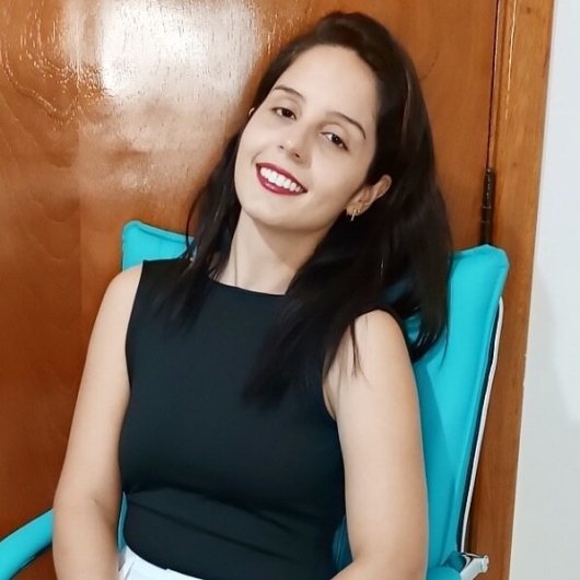 Dra. Thais Silva Moreira