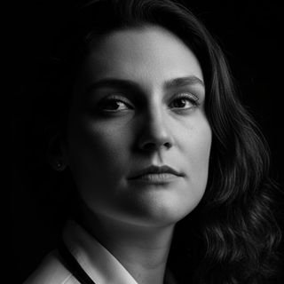 Dra. Nicole Mioto Medeiros