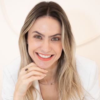 Dra. Marina Hoehne