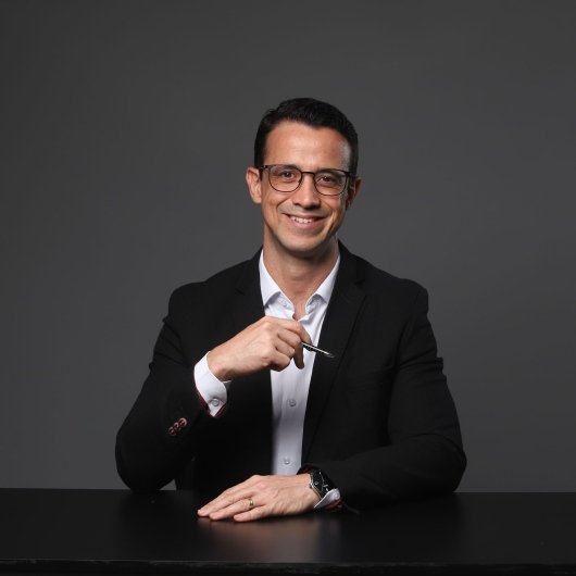 Dr. Fernando Del Valle