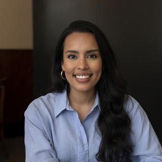 Dra. Mirella Andrade